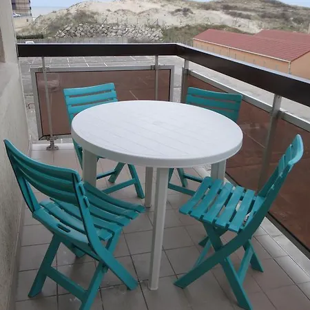 Ste Cecile A 50 Metres De La *