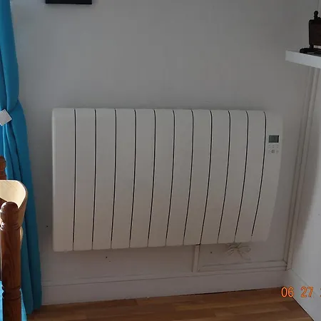 Ste Cecile A 50 Metres De La