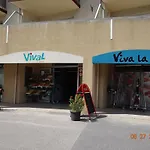 Ste Cecile A 50 Metres De La *