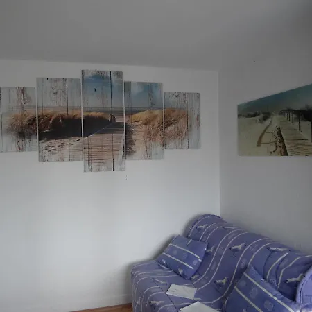 Ste Cécile à 50 Mètres De La Camiers