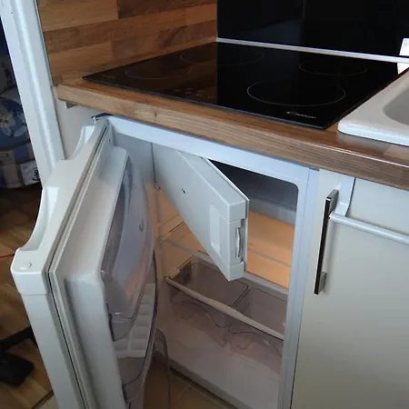 Ste Cécile à 50 Mètres De La Camiers