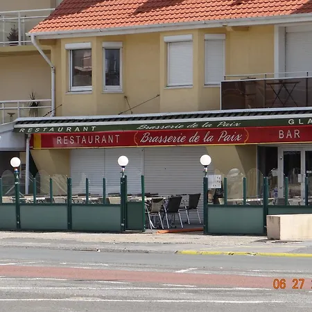 Ste Cecile A 50 Metres De La *