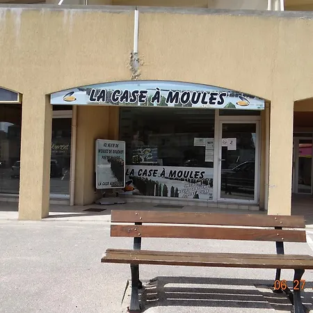 Ste Cecile A 50 Metres De La