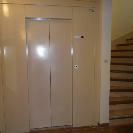 Ste Cécile à 50 Mètres De La