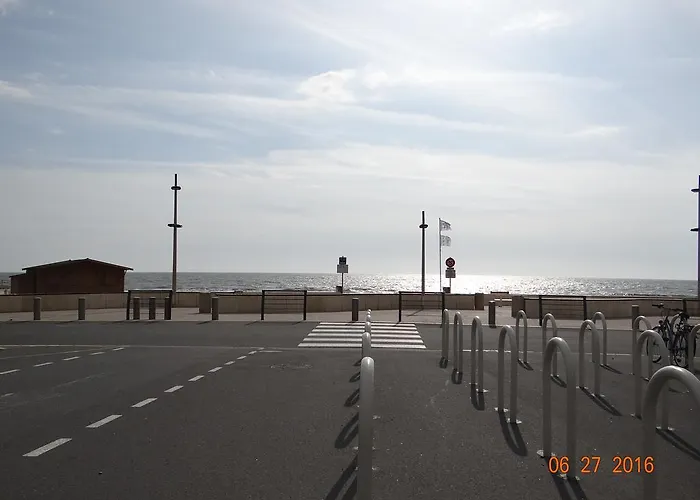 Ste Cecile A 50 Metres De La * Camiers