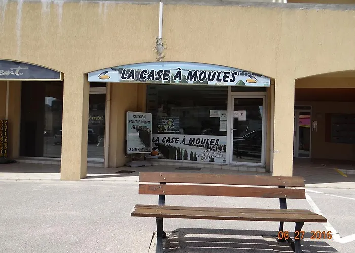 Ste Cecile A 50 Metres De La